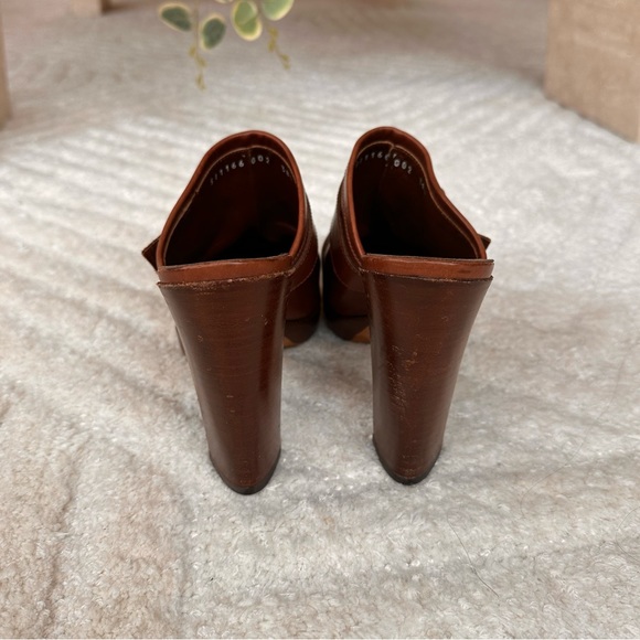 YSL Heel - Picture 6 of 11